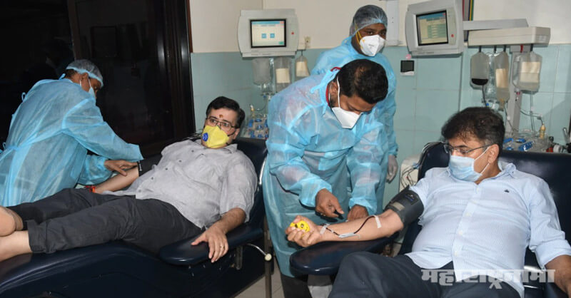 Plasma donated, Minister Dr Jitendra Awhad, covid 19