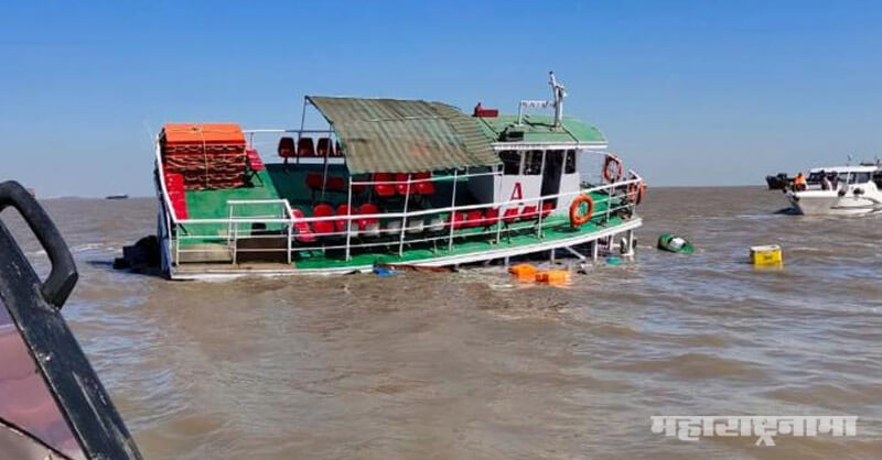 sinking Yacht, Arabian sea, Boat capsized at Mandwa, News Latest updates