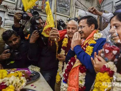 आप’ची सुद्धा विकासासोबत ‘हिंदुत्वाकडे’ वाटचाल? भाजपच्या हिंदुत्वाला आव्हान देणार?