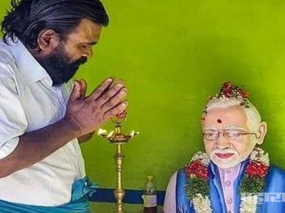 स्वखर्चातून १ लाख २० हजारात मोदींचं मंदिर; अन घरी गॅस जोडणी व शौचालय सरकारी योजनेतून