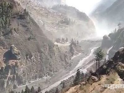 VIDEO | उत्तराखंडमध्ये हिमकडा कोसळला | महापुरात 150 ते 200 लोकं बेपत्ता असण्याची शक्यता